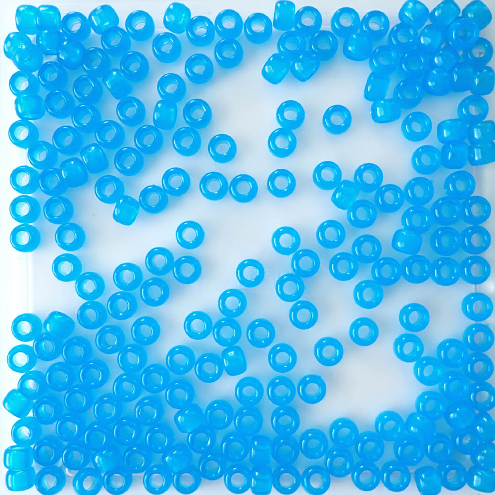 Cloudy Blue Plastic Pony Beads 6 x 9mm, 100 beads